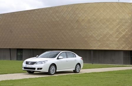 Latitude 5